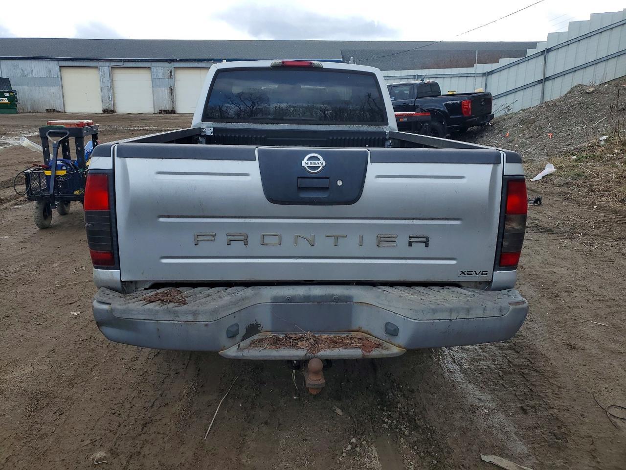 2004 Nissan Frontier XE-V6 Desert Runner