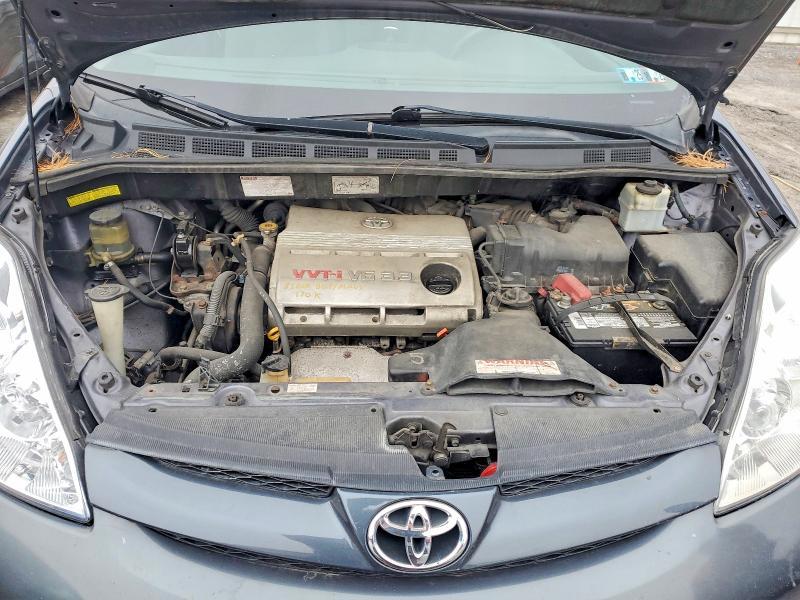 2006 Toyota Sienna le 7 Passenger