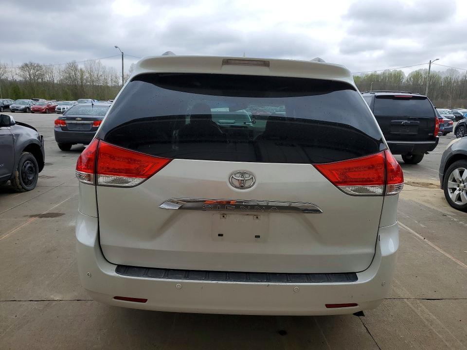 2011 Toyota Sienna Limited 7-passenger