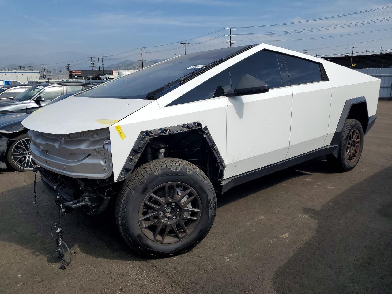 2025 Tesla Cybertruck
