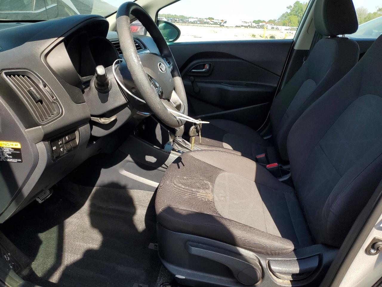 2016 KIA Rio lx