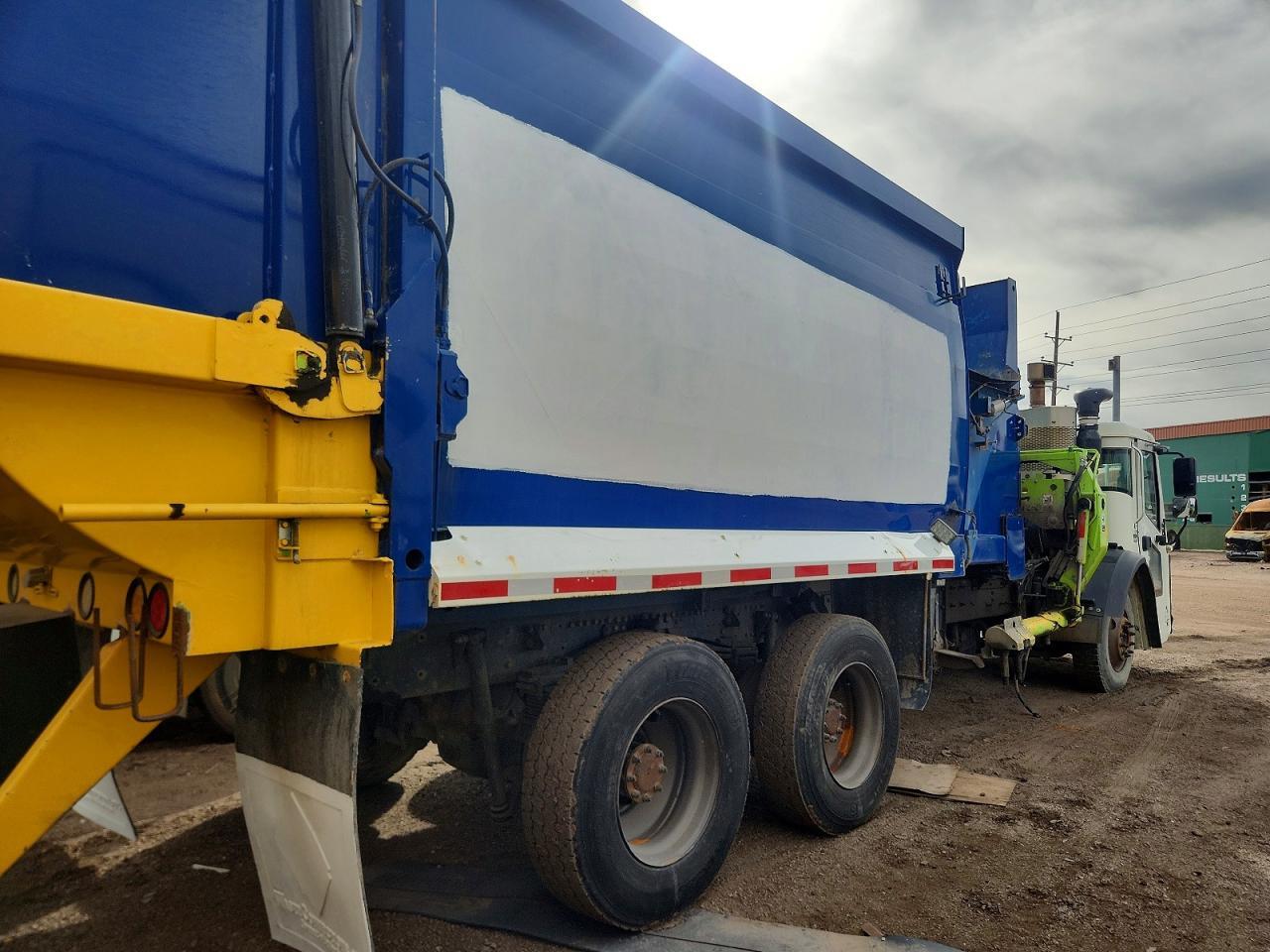 2016 Mack LR613 Refuse Truck