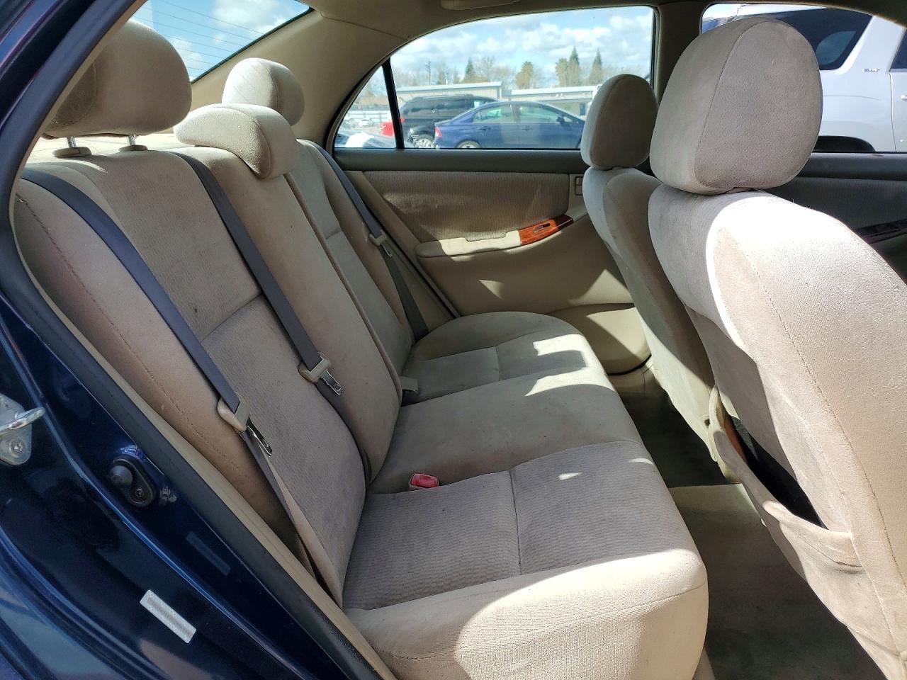 2005 Toyota Corolla le