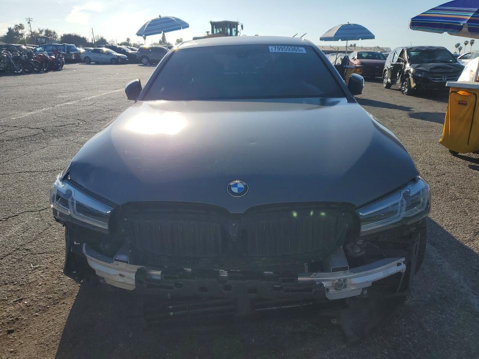 2021 BMW 540 i