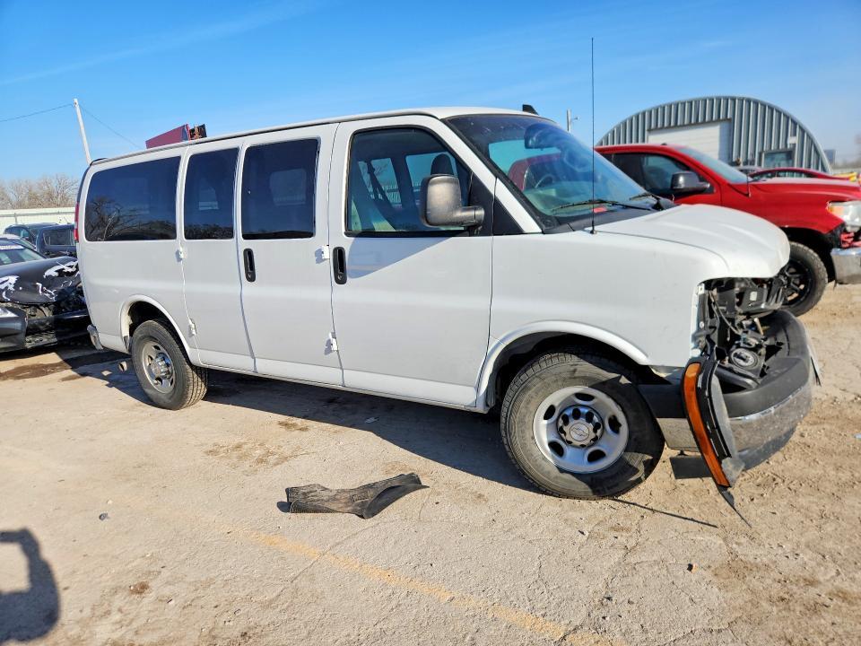 2018 Chevrolet Express G2500 LT