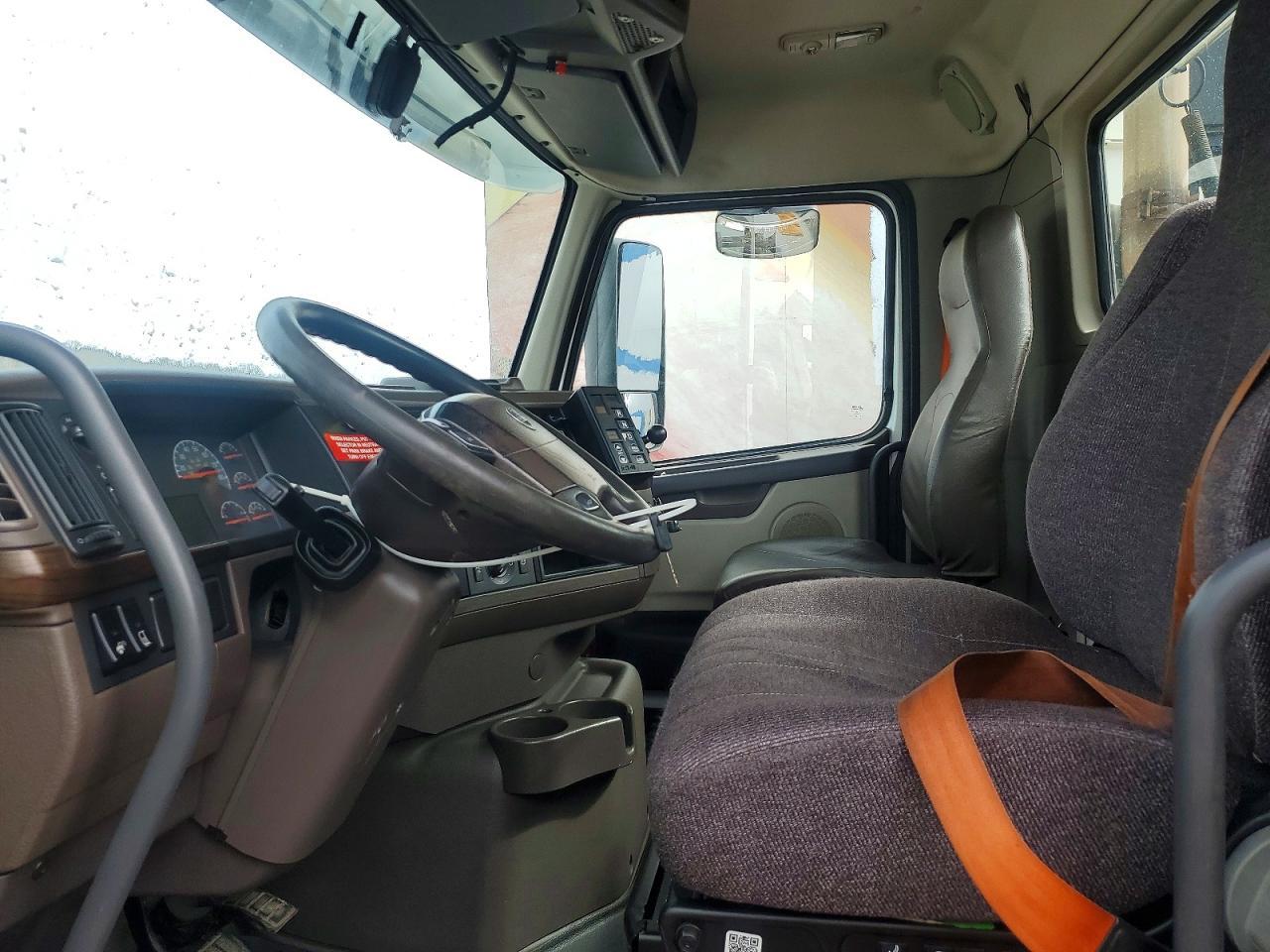2018 Volvo VN VNL