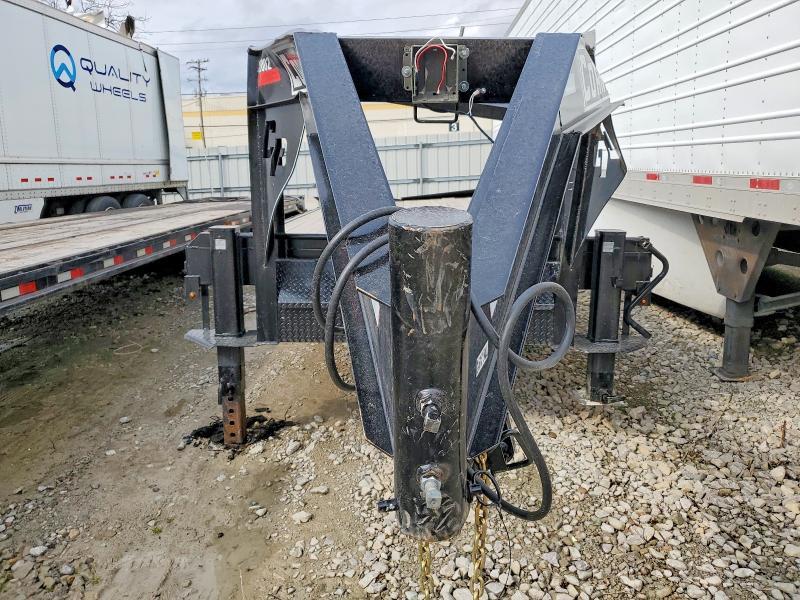 2025 CMI 2025 Corn PRO 20+5 Equipment Trailer