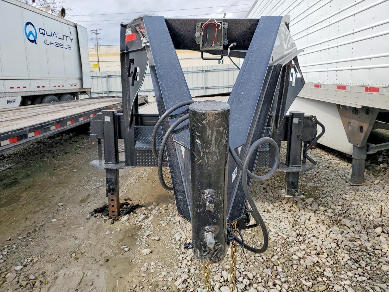 2025 CMI 2025 Corn PRO 20+5 Equipment Trailer