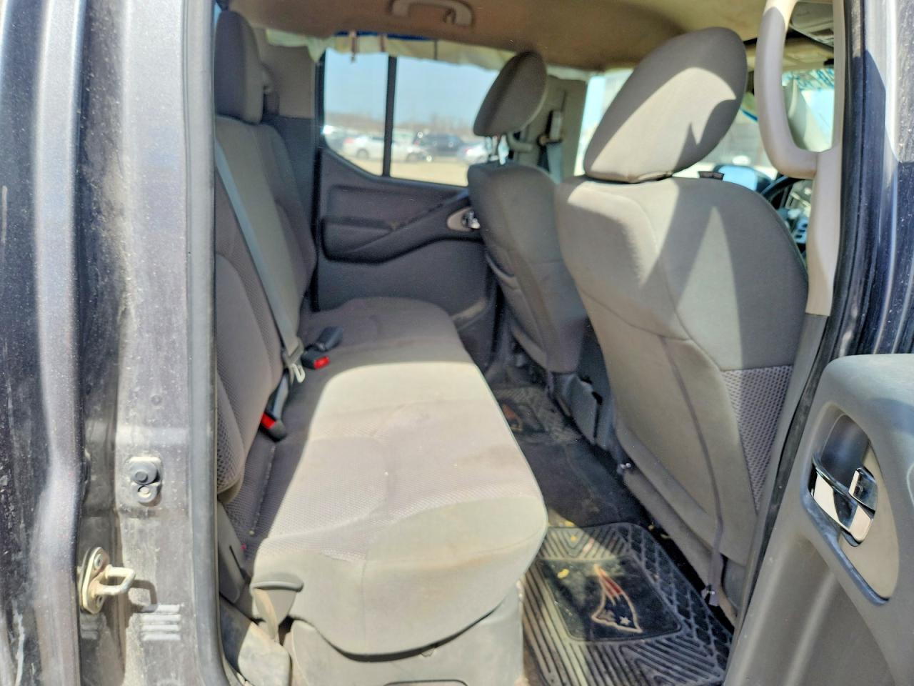 2020 Nissan Frontier SV
