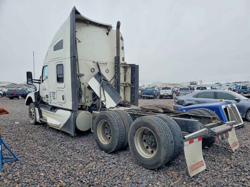 2023 Kenworth T680 Semi Truck