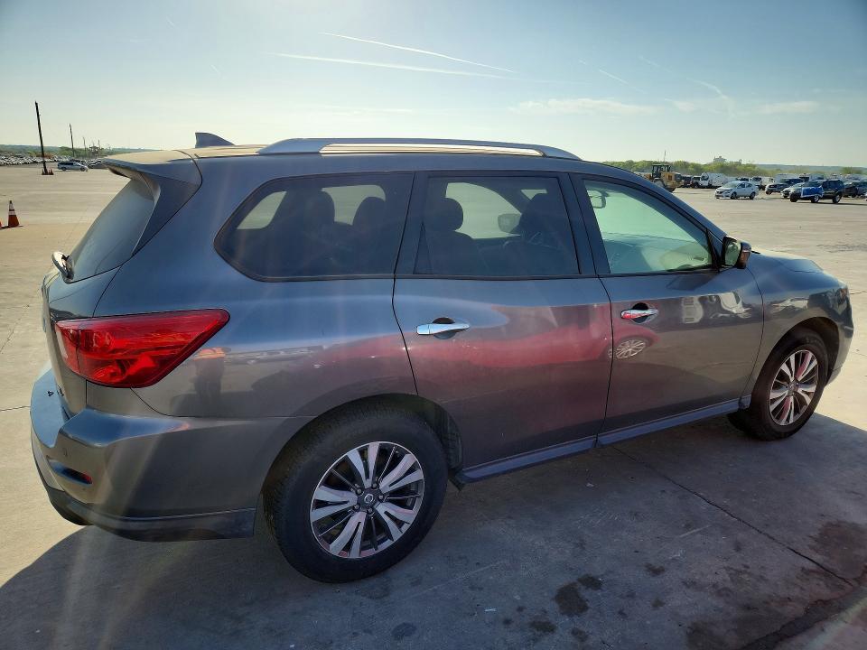 2019 Nissan Pathfinder sl