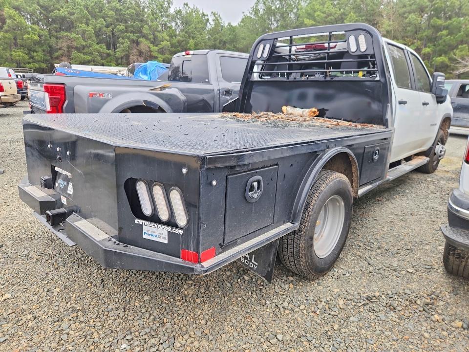 2025 Chevrolet Silverado HD Flatbed Truck