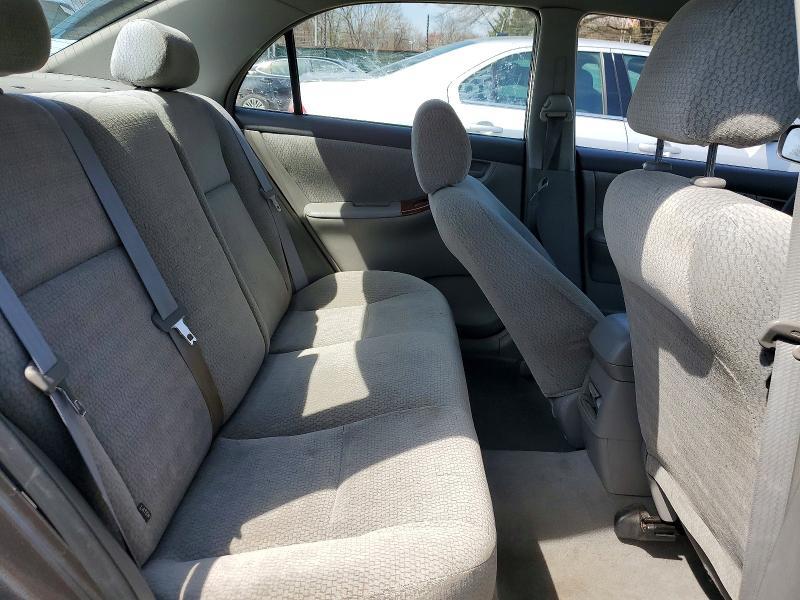 2004 Toyota Corolla le