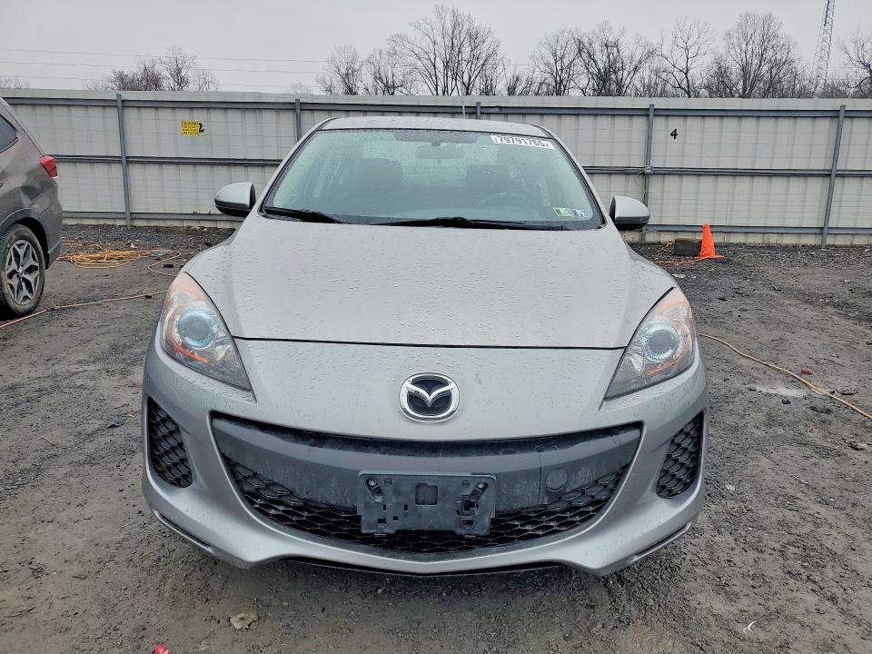 2013 Mazda 3 I