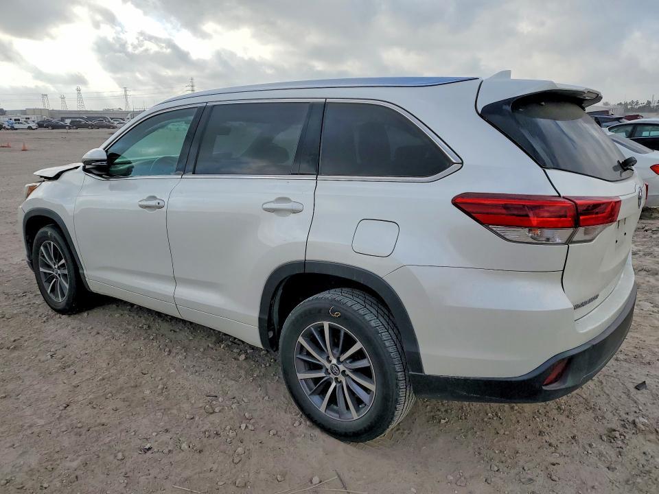 2018 Toyota Highlander xle