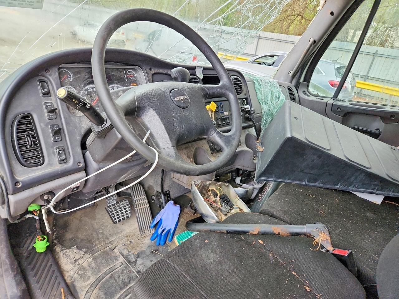 2021 Freightliner Business Class M2 Refrigerated BOX Truck