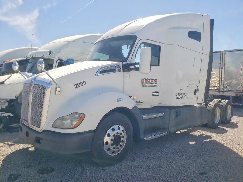 2019 Kenworth T680 Semi Truck