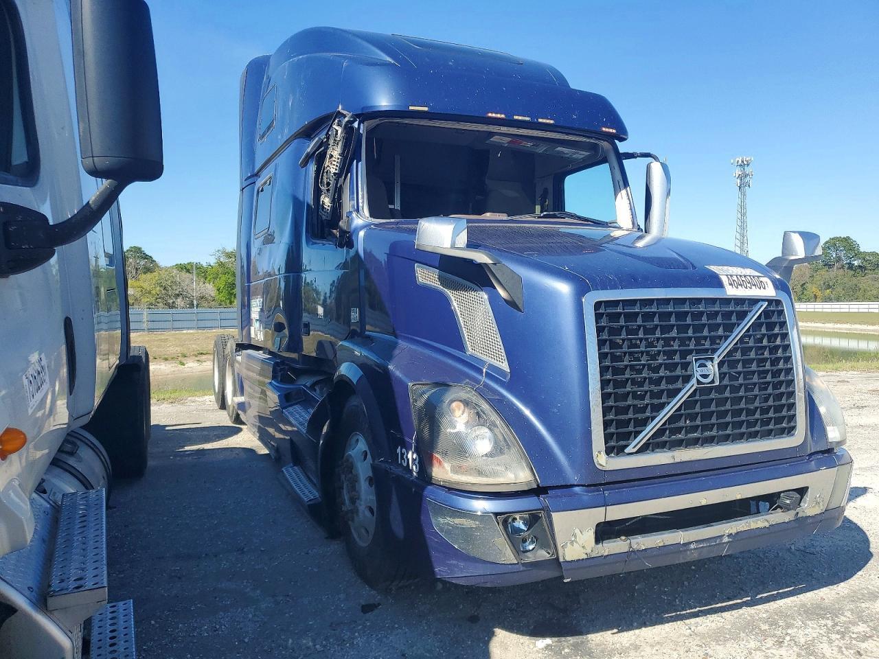2016 Volvo VNL Semi Truck