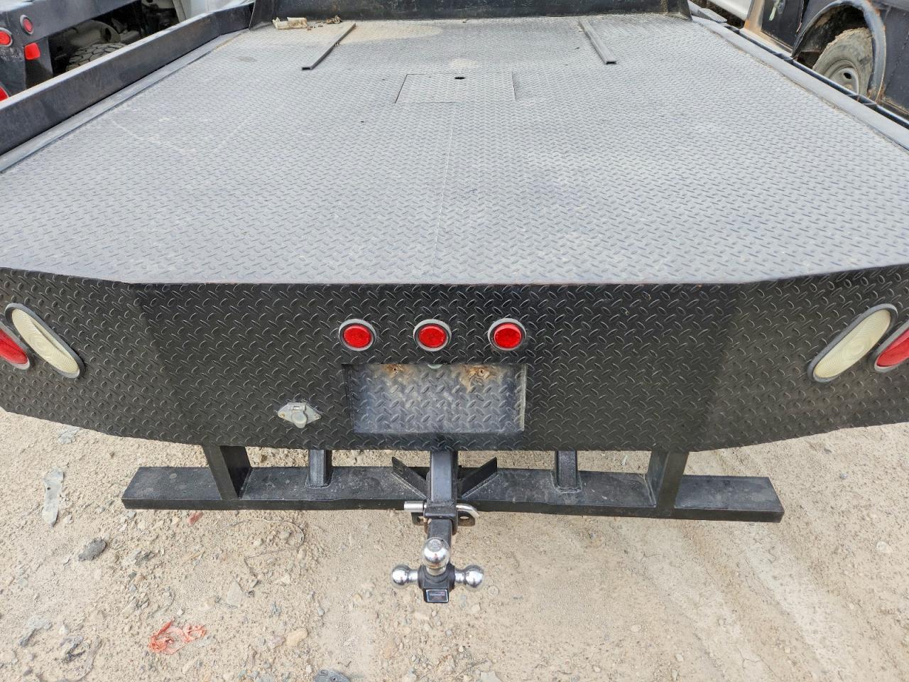 2008 Chev Rolet Silverado Flatbed Truck