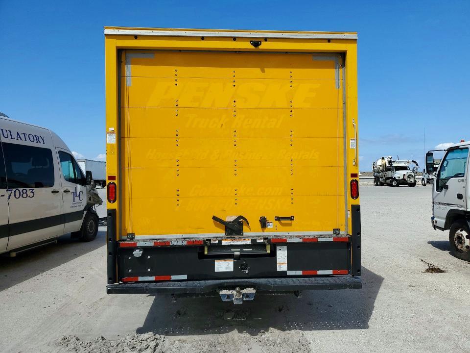 2022 GMC Savana BOX Truck