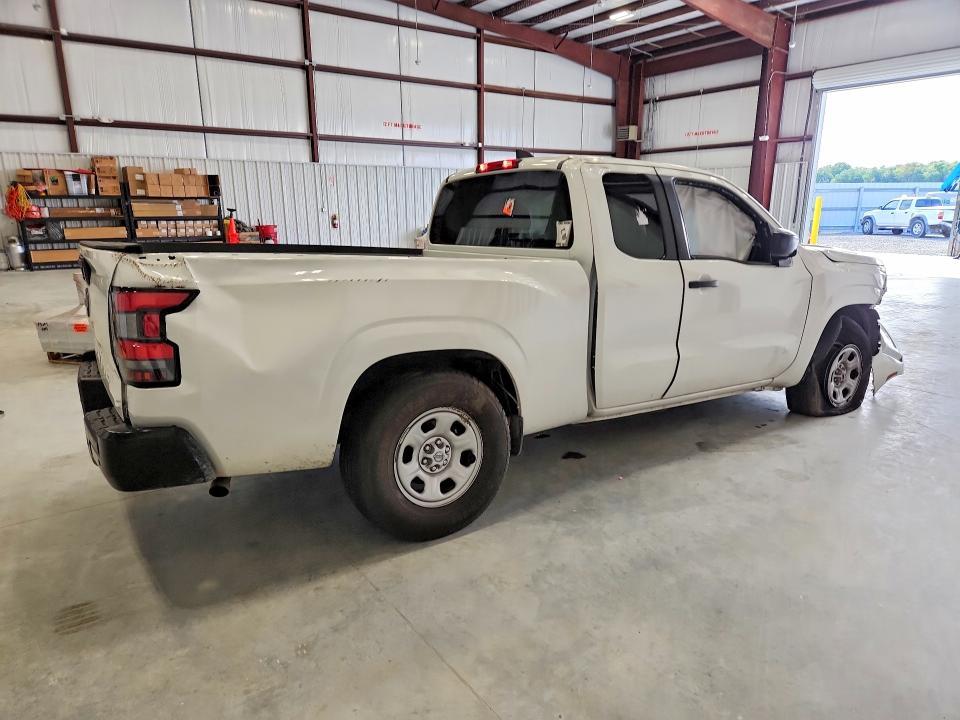 2023 Nissan Frontier S