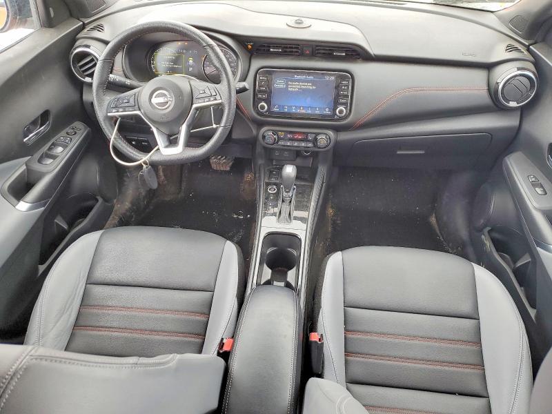 2022 Nissan Kicks sr