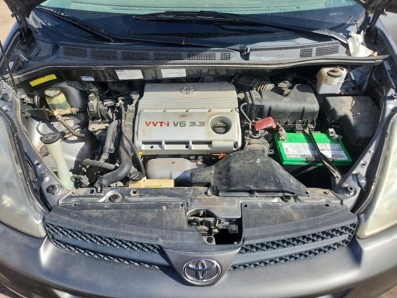 2004 Toyota Sienna xle