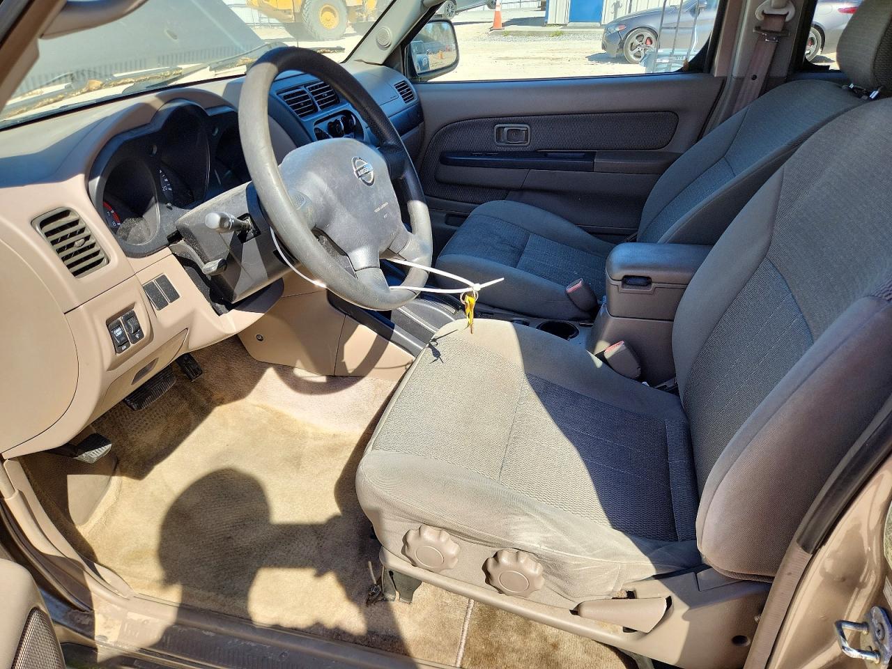 2003 Nissan Frontier XE-V6