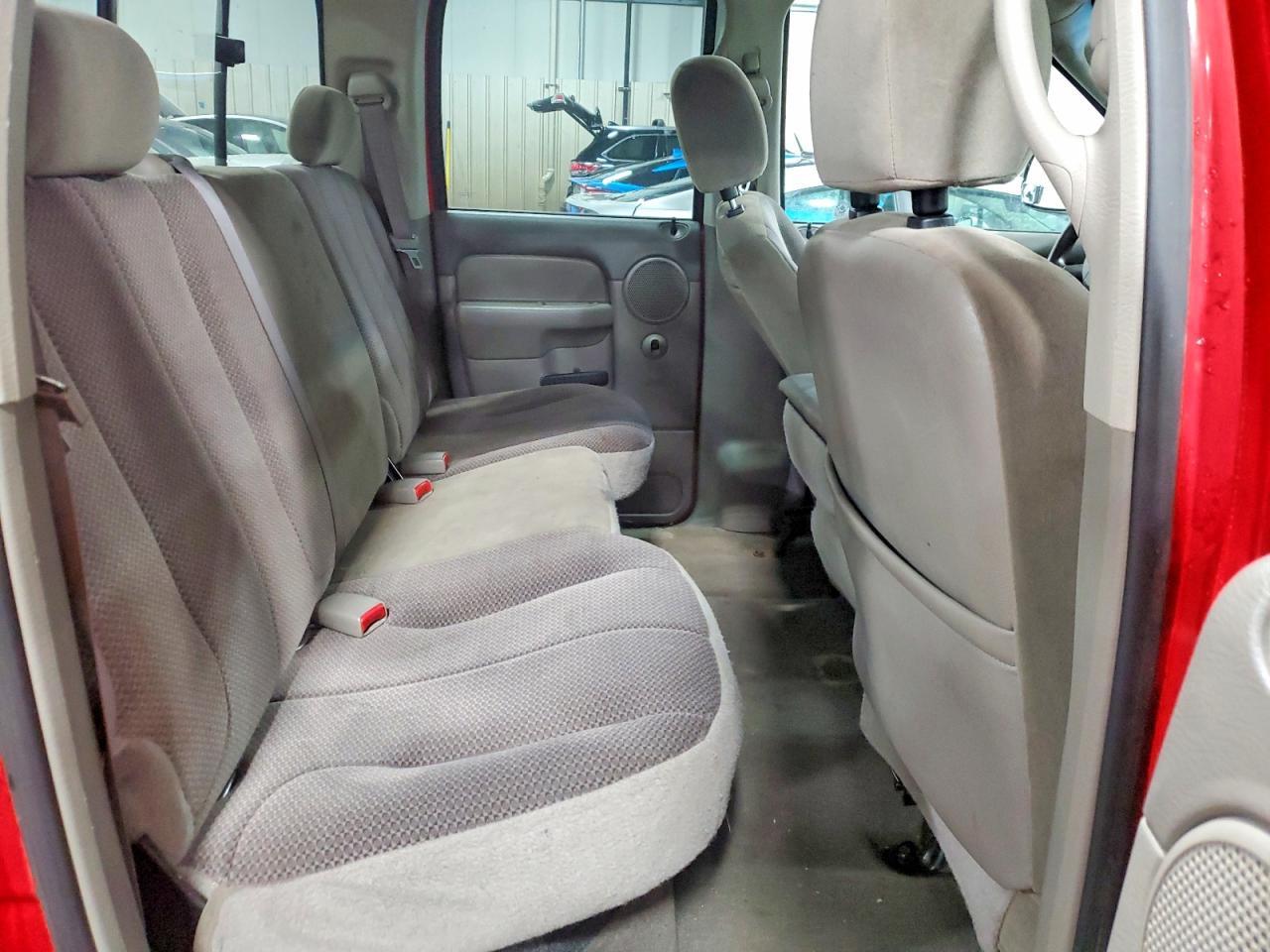 2004 Dodge RAM 1500 ST