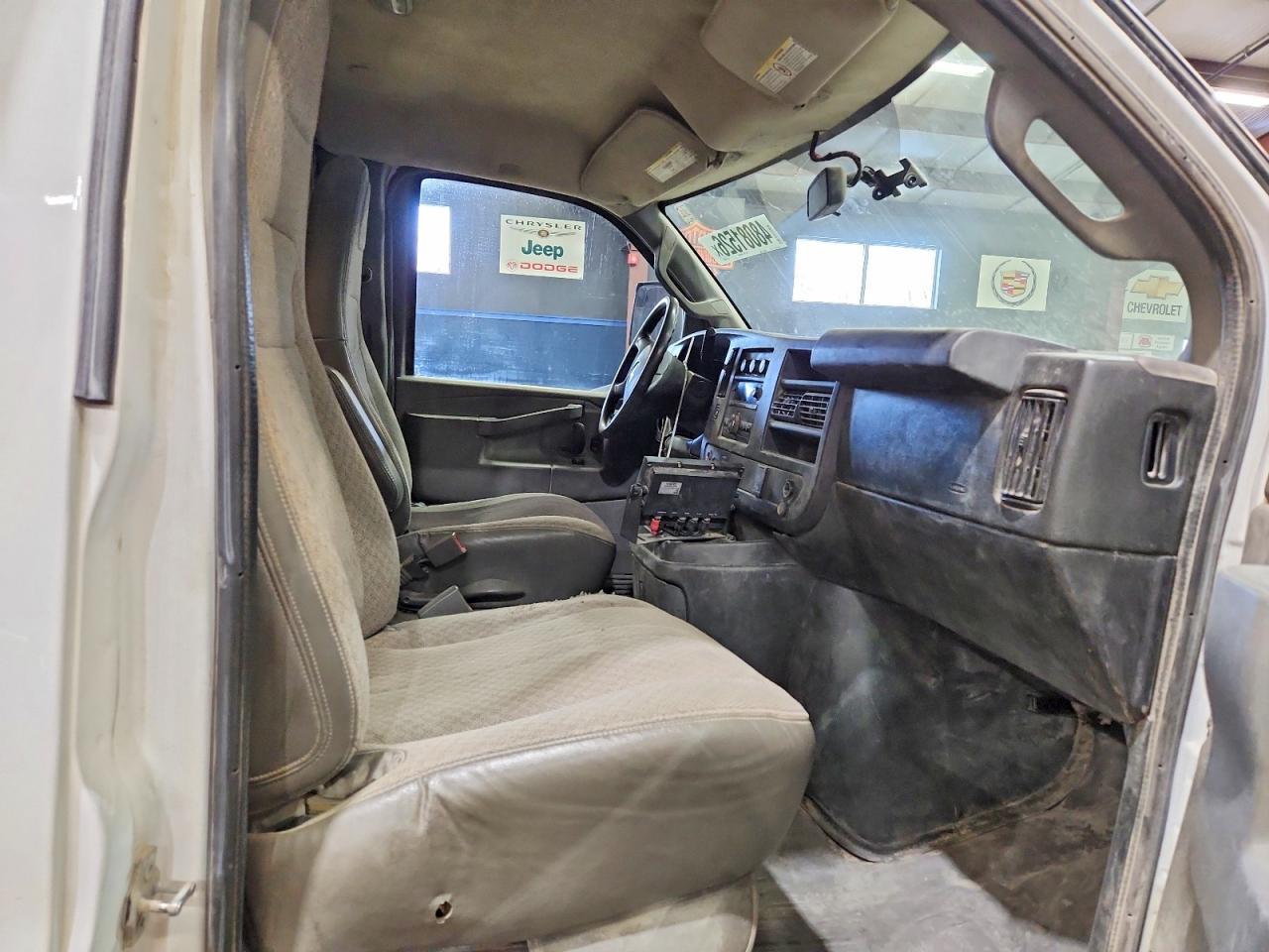 2019 Chev Rolet Express Delivery Truck