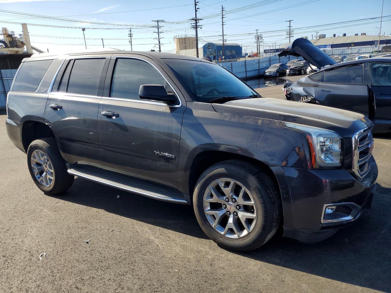 2017 GMC Yukon slt