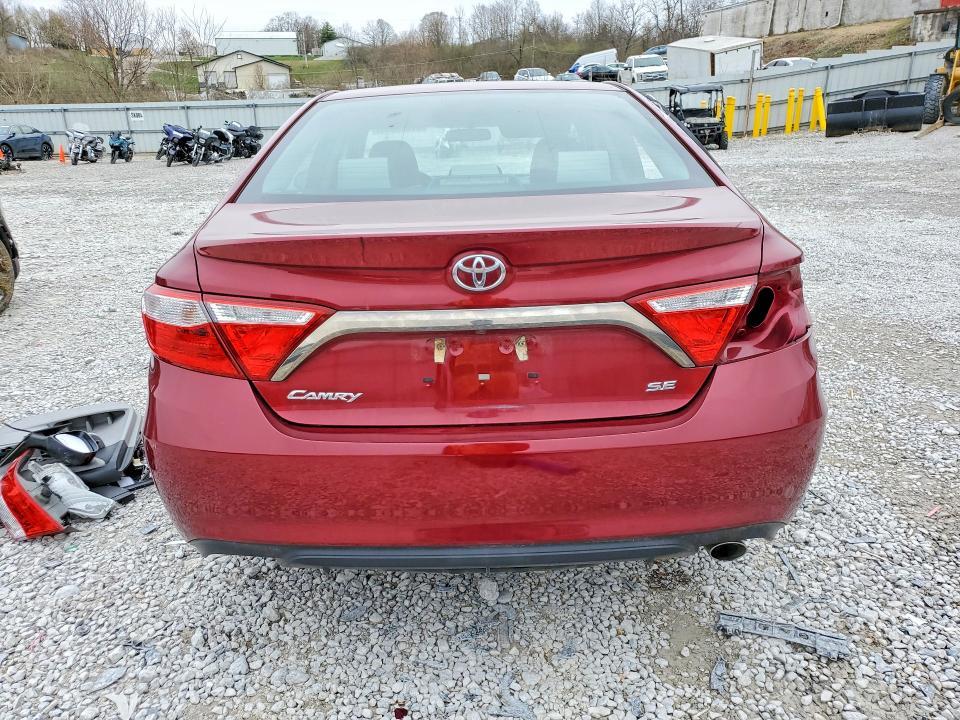 2016 Toyota Camry se
