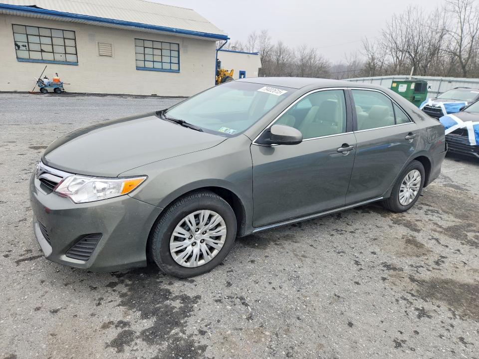 2013 Toyota Camry le