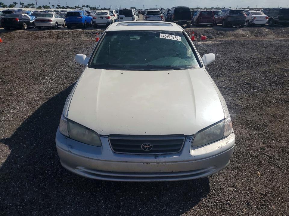 2001 Toyota Camry le
