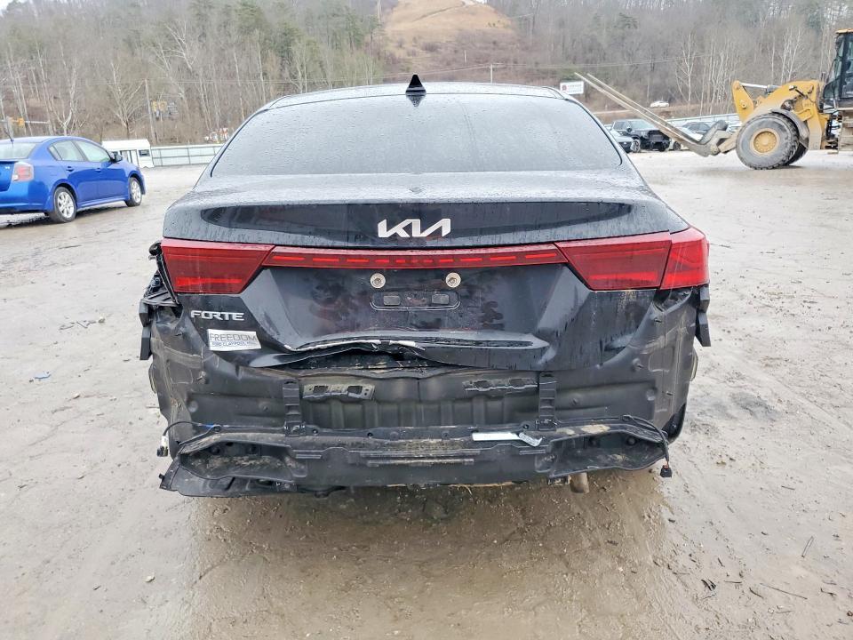 2022 KIA Forte lxs