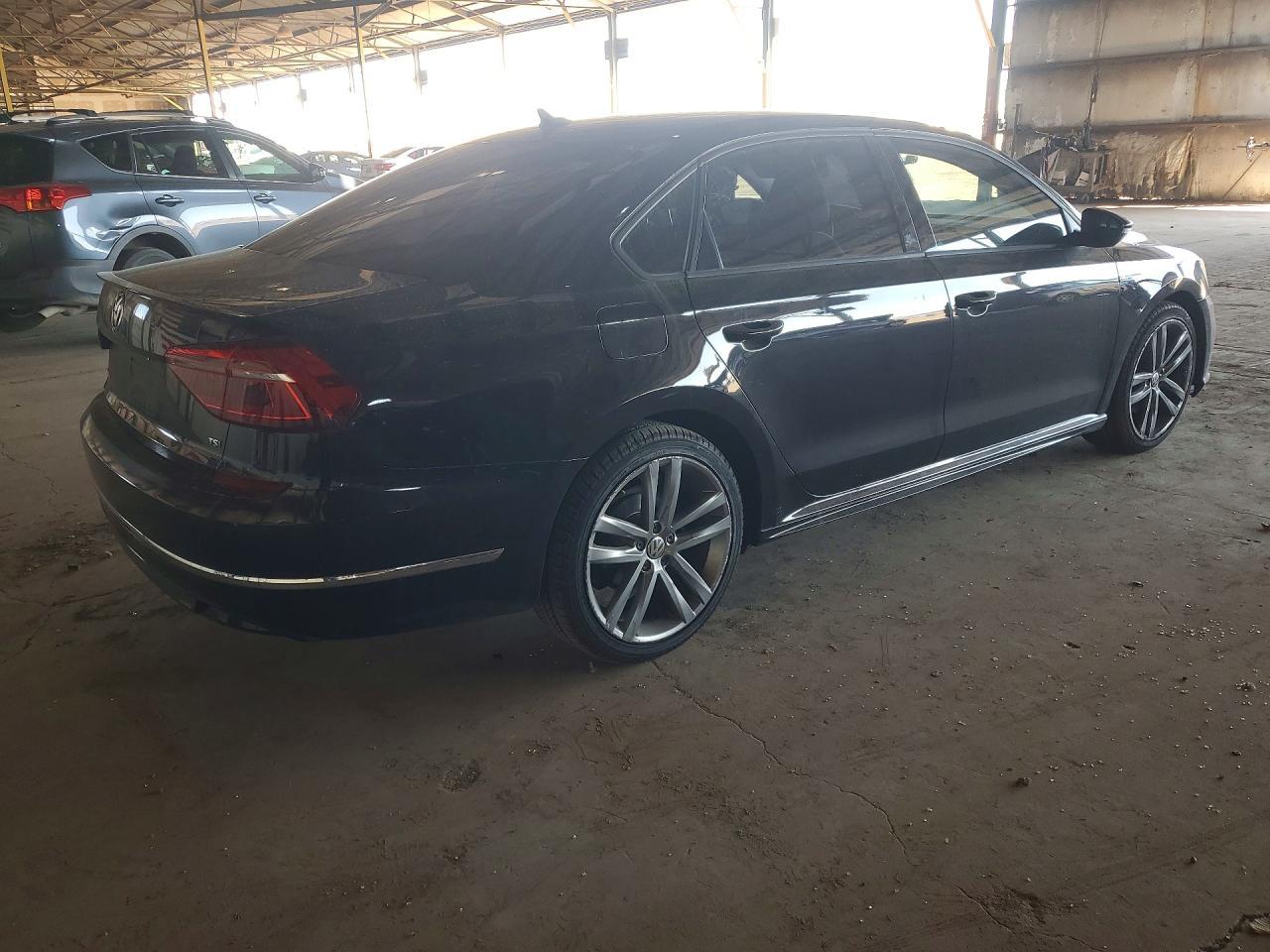 2018 Volkswagen Passat s