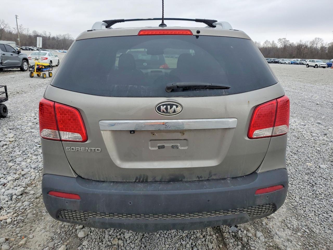2011 KIA Sorento lx