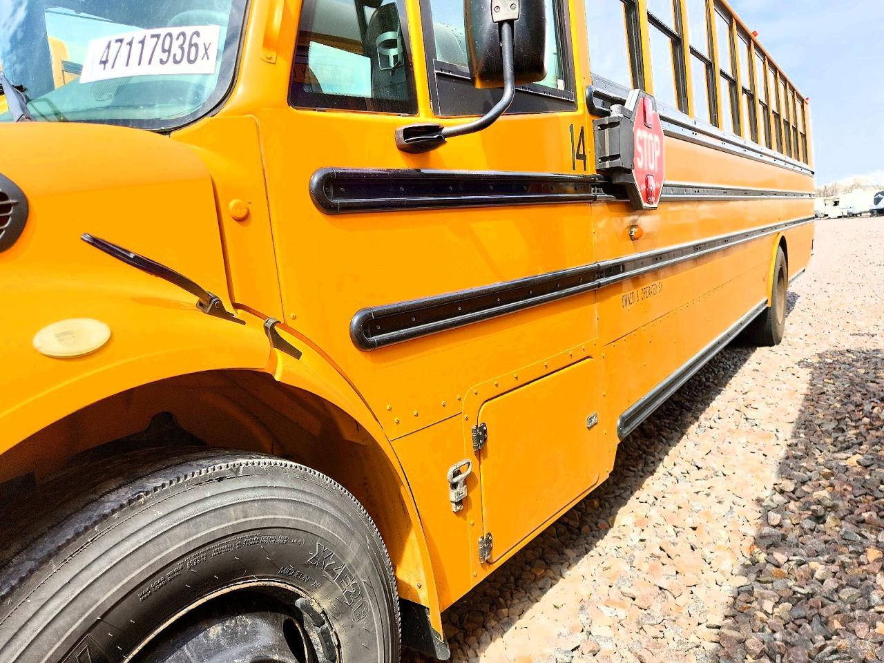 2012 Freigliner 2012 Thomas SAF-T-LINER C2-School Bus