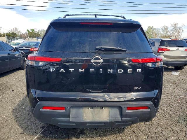 2022 Nissan Pathfinder sv