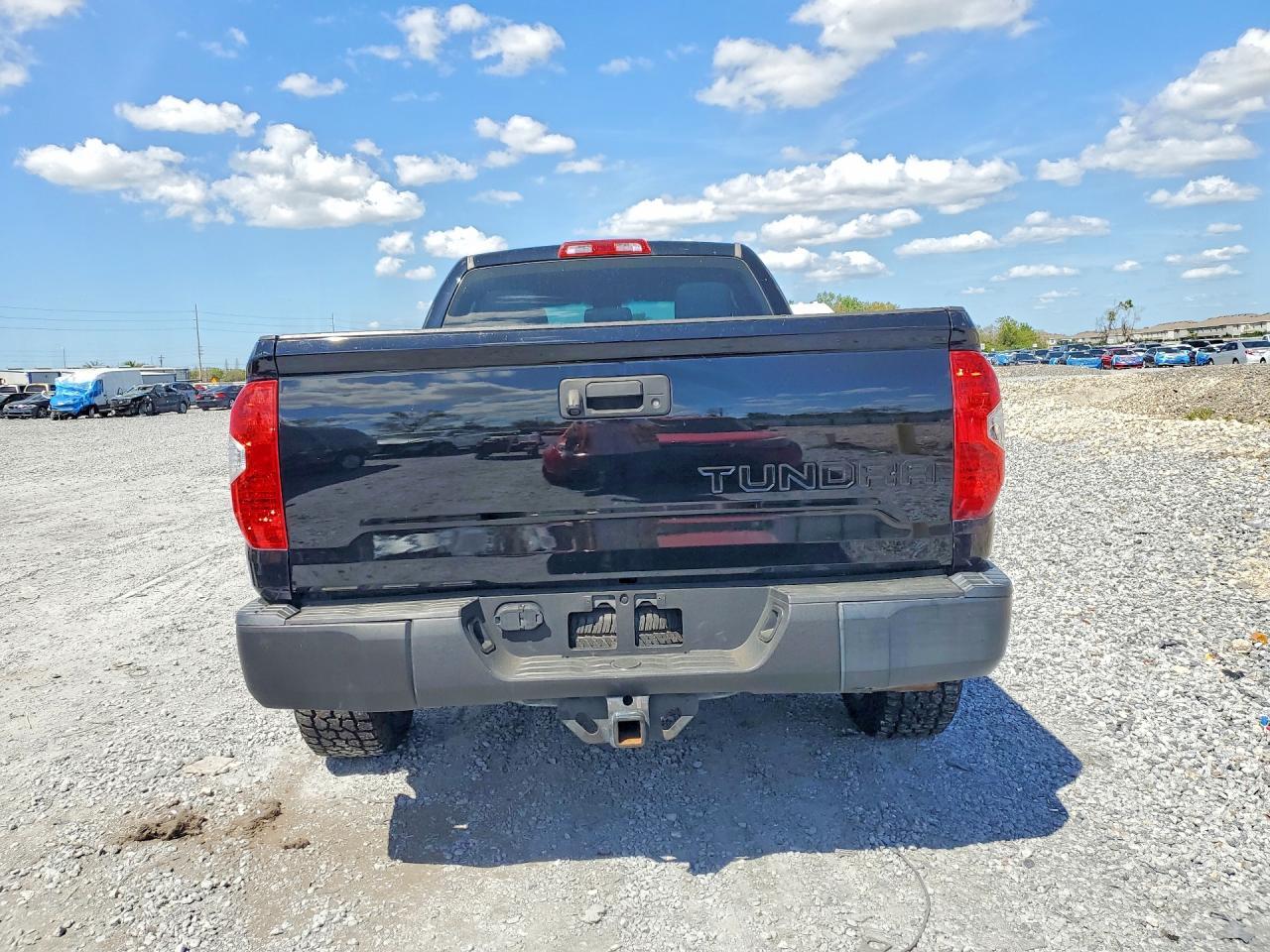 2017 Toyota Tundra SR