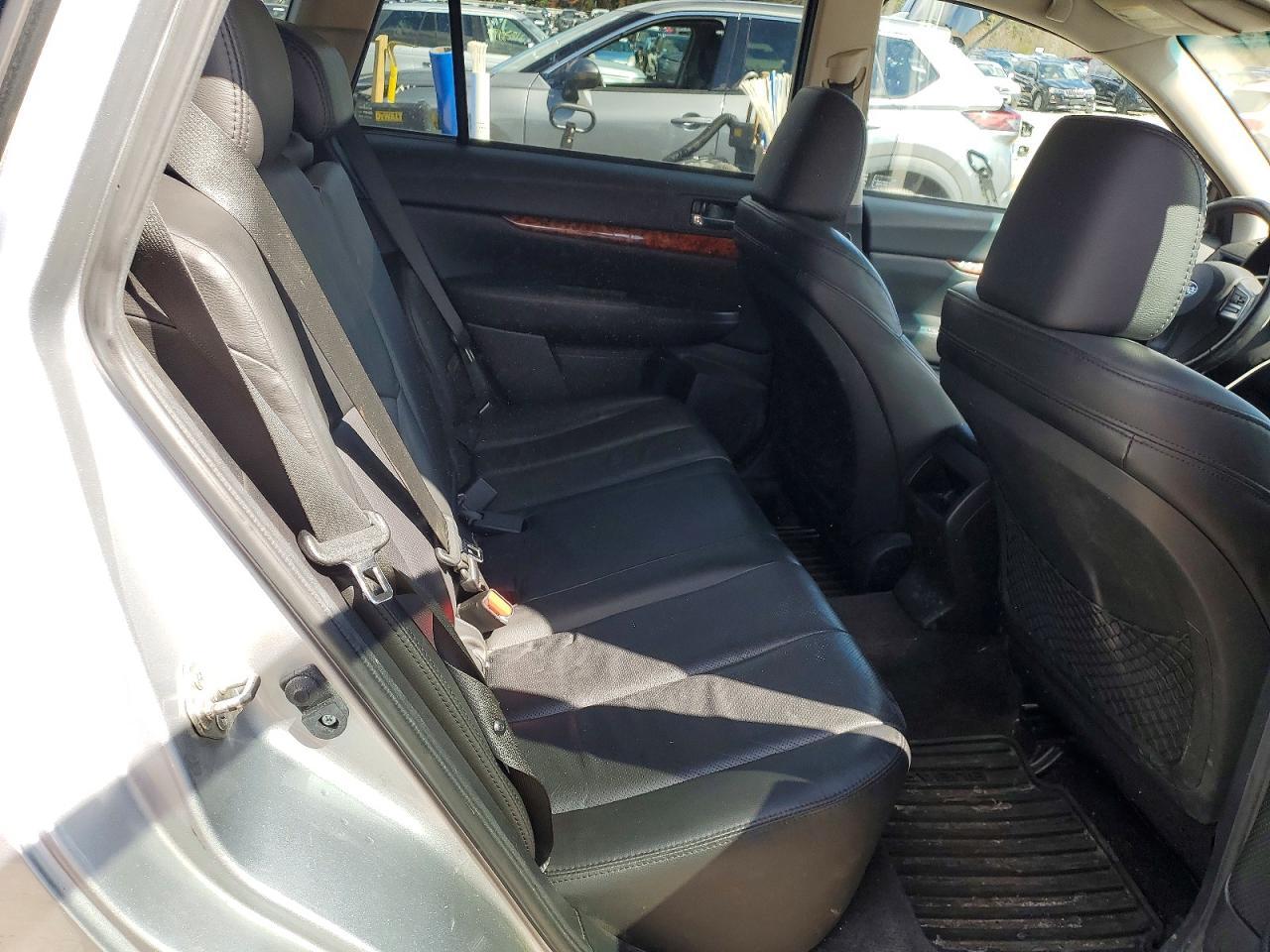 2012 Subaru Outback 2.5i Limited