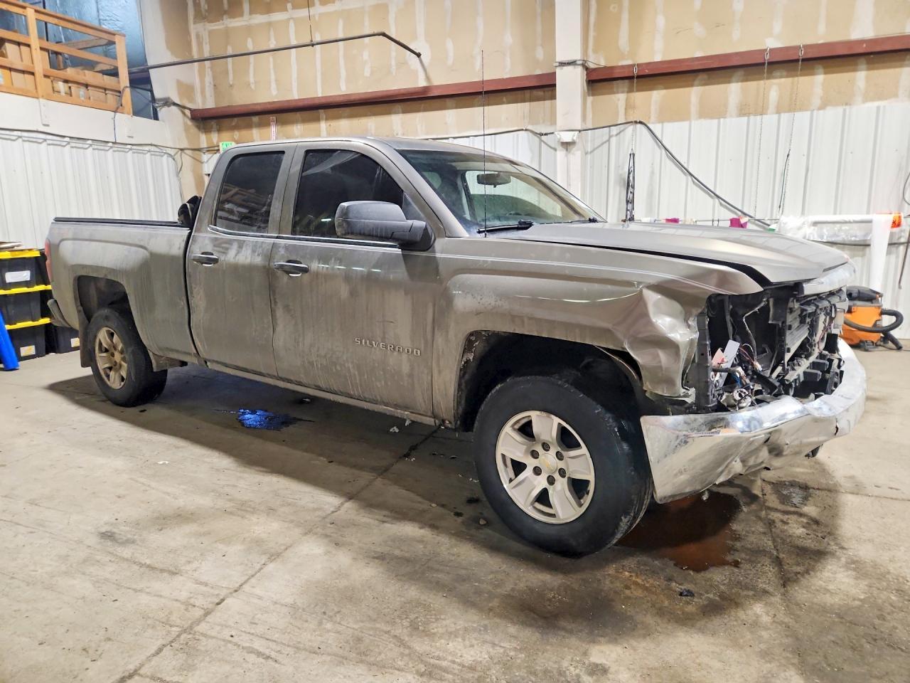 2017 Chev 1500 15 Crew 4X2