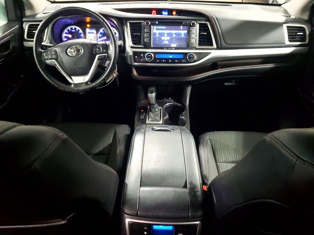 2018 Toyota Highlander le Plus