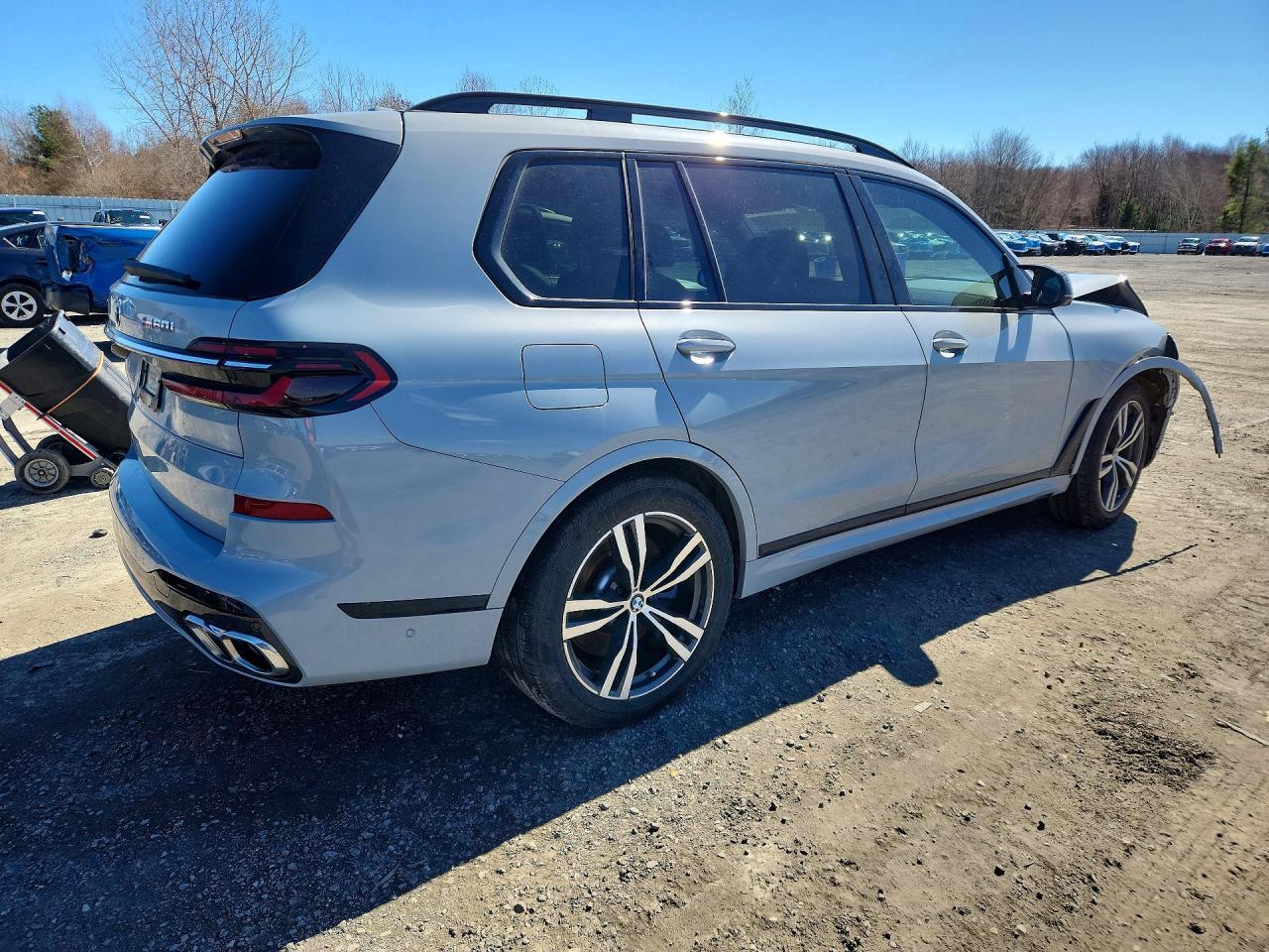 2025 BMW X7 M60i