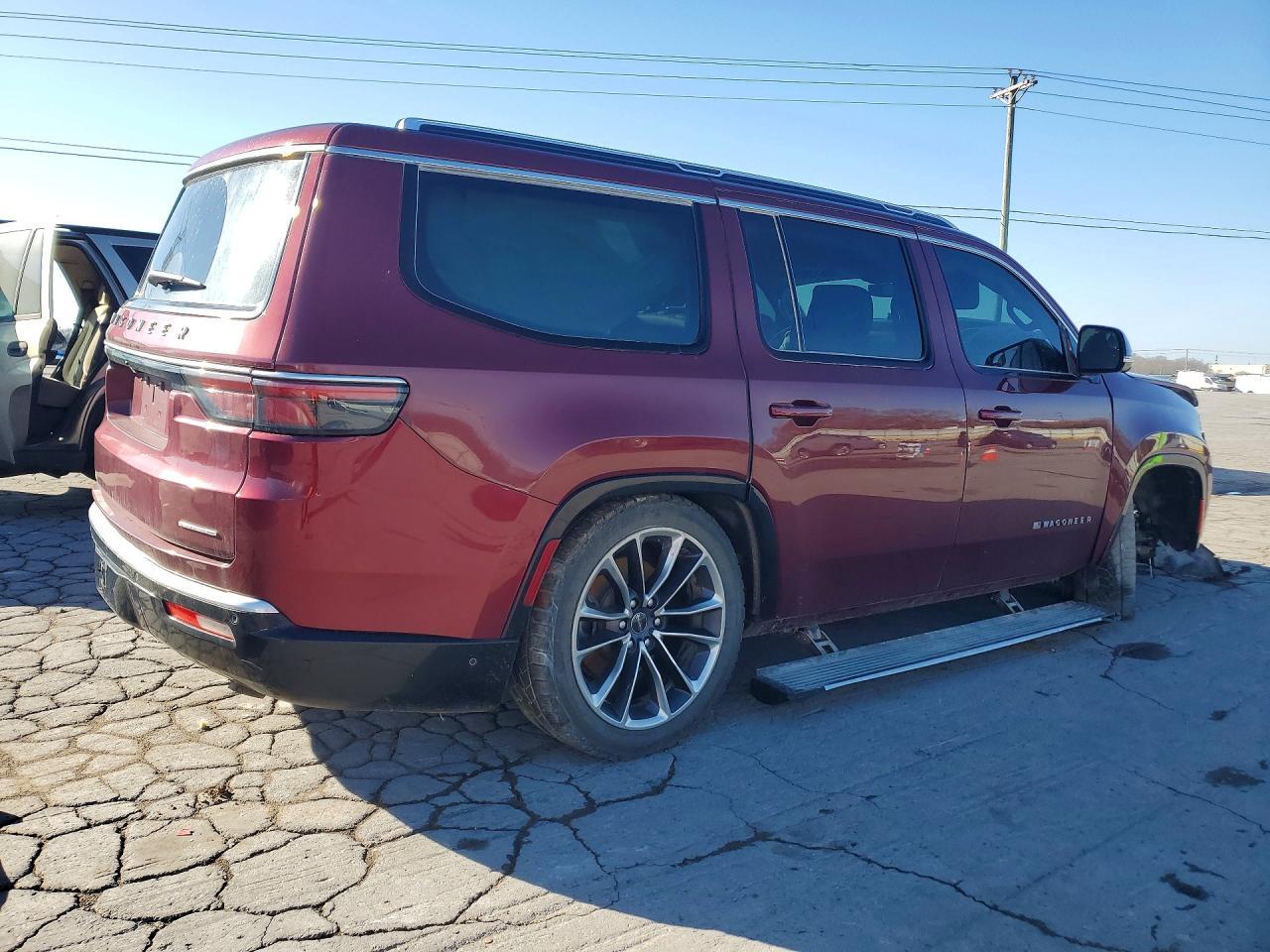 2022 Jeep Wagoneer