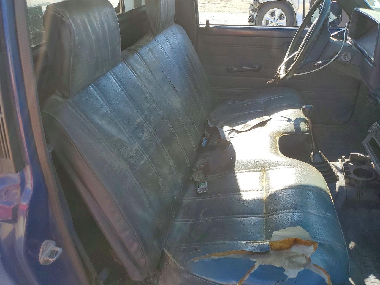 1987 Toyota Pickup Base