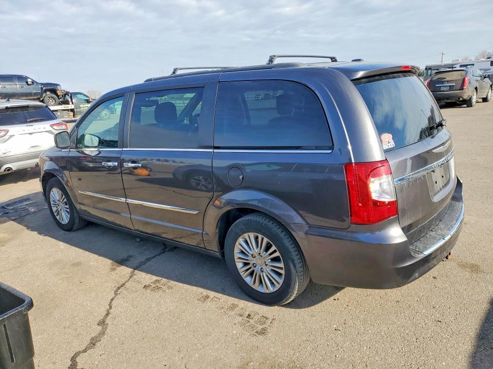 2015 Chrysler Town & Country Touring l