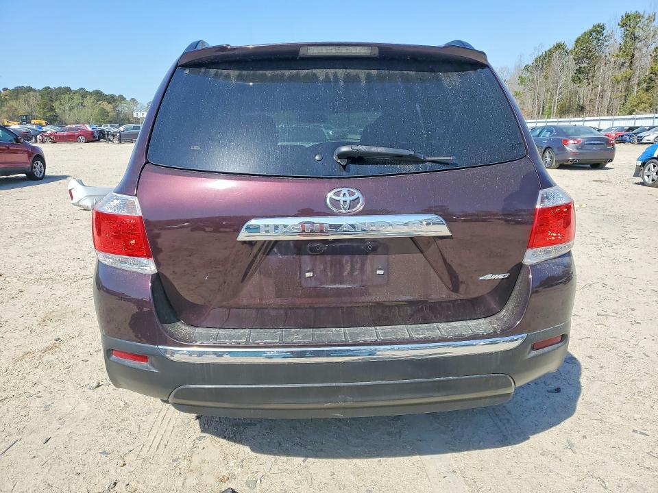 2012 Toyota Highlander se