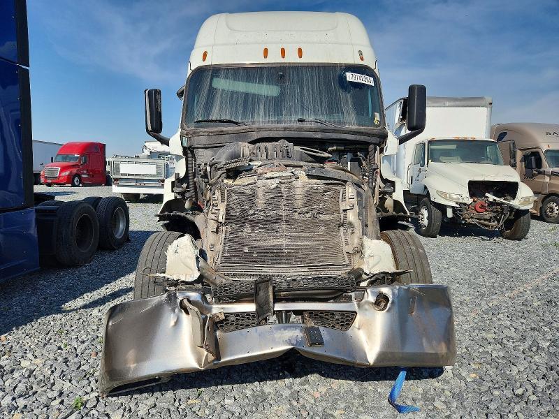 2020 Freightliner Cascadia 126 Semi Truck
