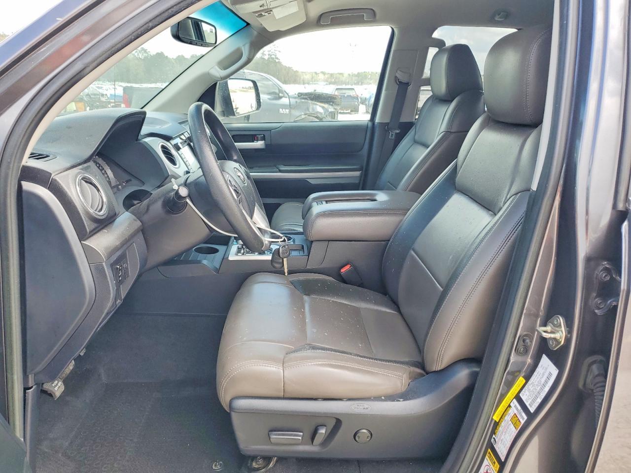 2016 Toyota Tundra SR5